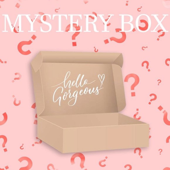 Size Small Mystery Box!! 4 Items In This Box. - Picture 4 of 11